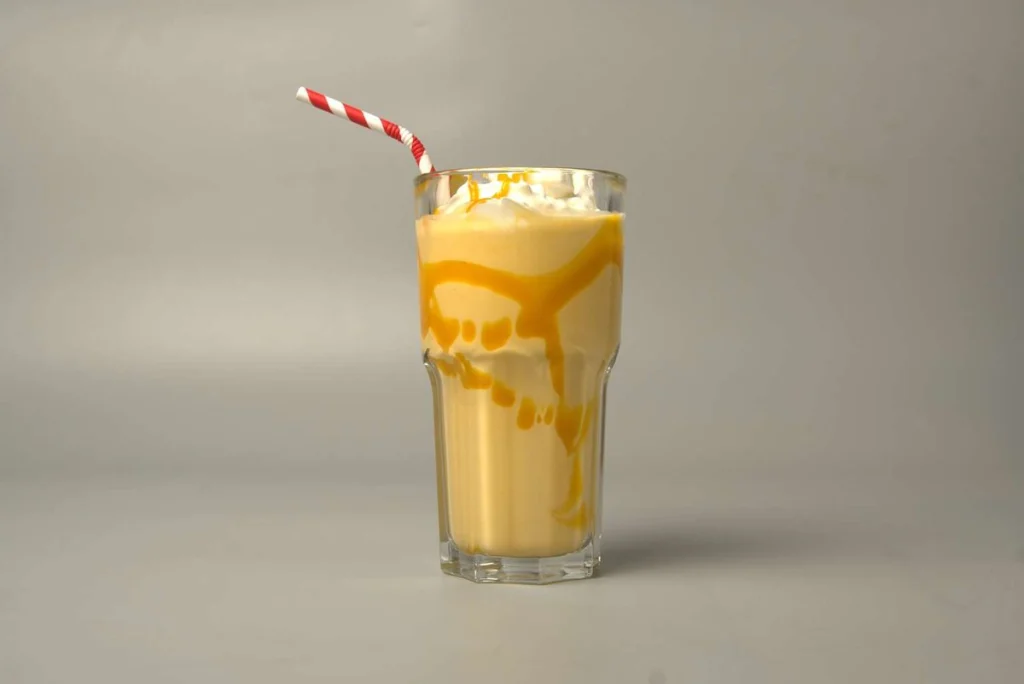 Mango Lassi bei Bollywood Tadka Indisches Restaurant Berlin